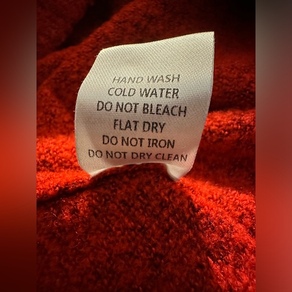 Red Sweater Tiered Ruffled Sleeve Pullover Oversized Sweater  ~ Size S ~ Women’s - Picture 5 of 8